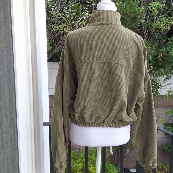 SHEIN Jacket Cropped Green Corduroy Zipper and (5) Snaps Front Med - Picture 6 of 7